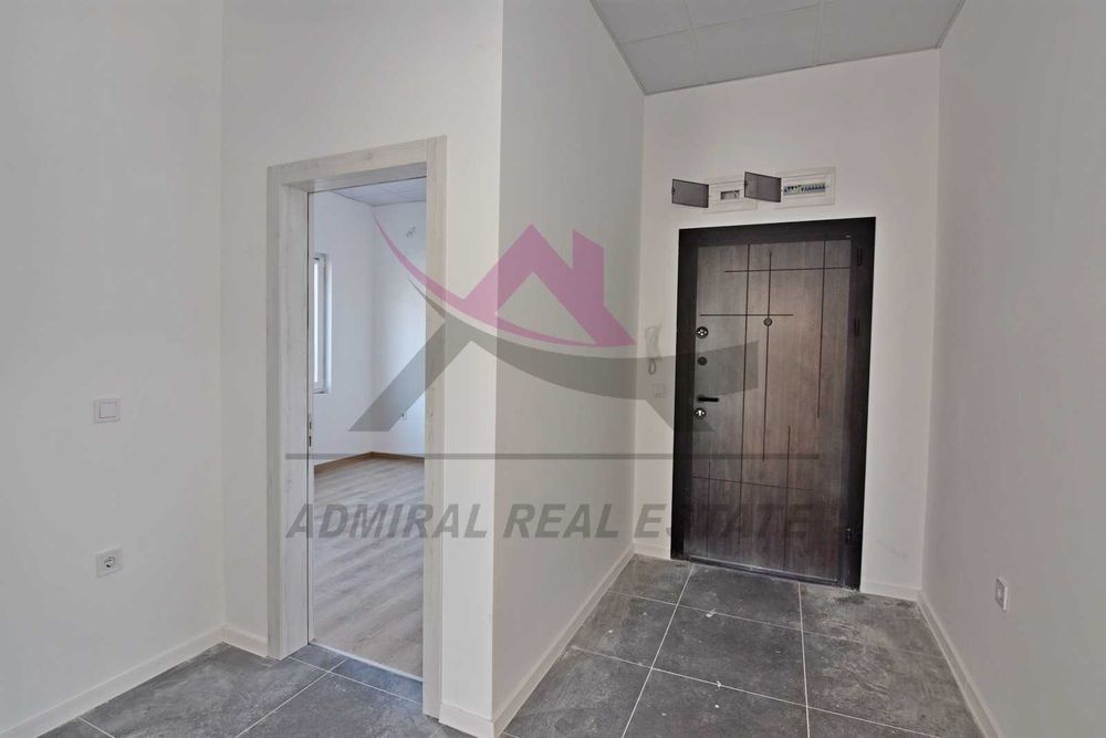 Атрактивен -тристаен -Младост 1