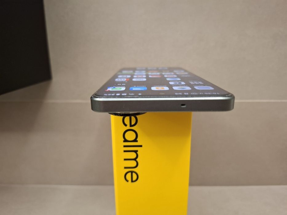 Смартфон Realme C67