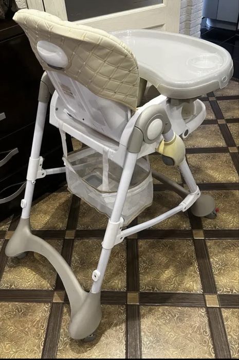 Детский стульчик для кормления