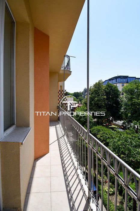 Четиристаен, под наем, Център - Докторски паметник