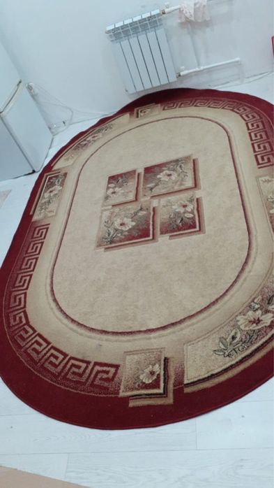 Продам ковер. Размеры 2×3м. Качество хорошее. Цена 10000тенге.