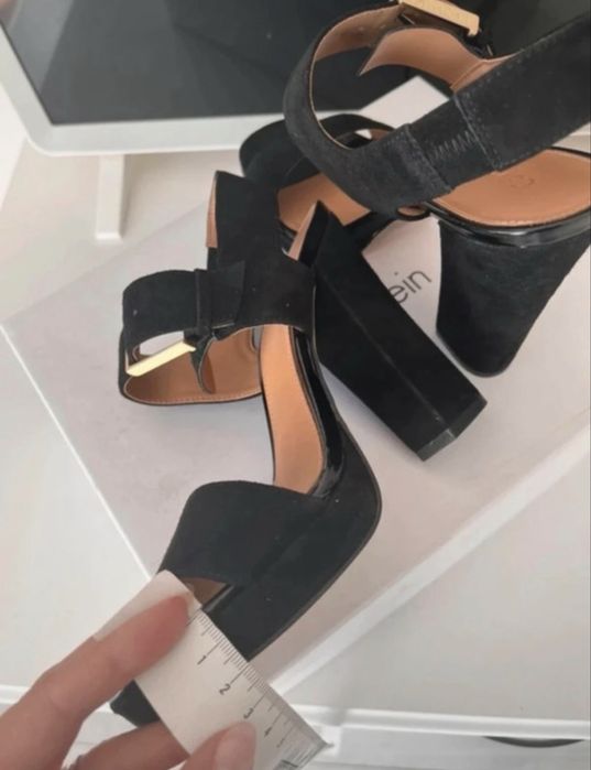 Sandale Calvin Klein marime 35