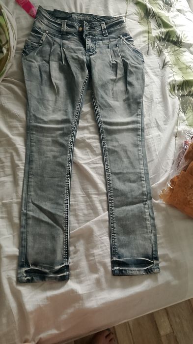 Продам вещи новые обувь