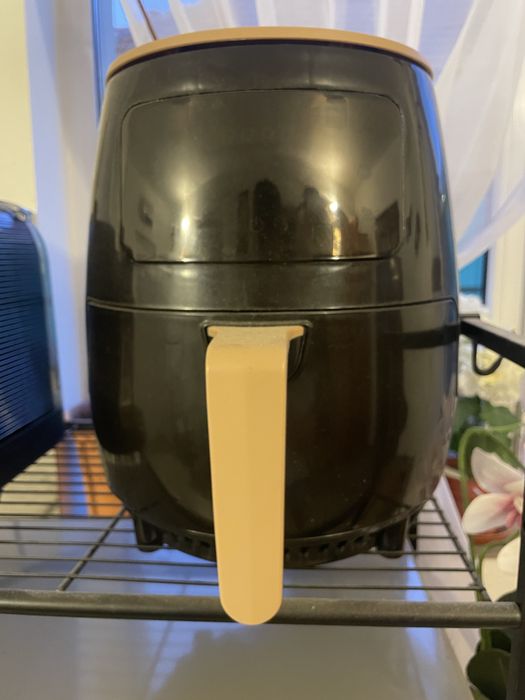 AirFryer cu aer cald Cheffinger 4,5 L, 1400W