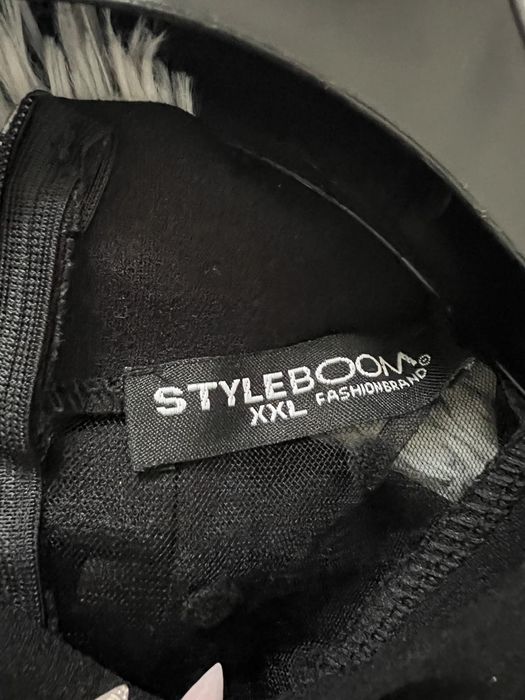 Официална рокля.