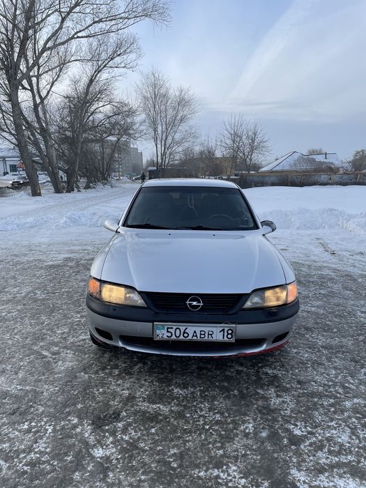 Продам машину опель вектра