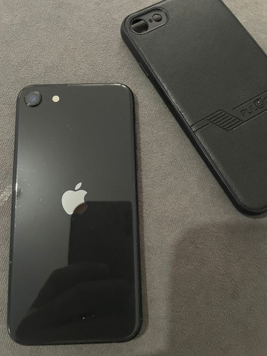 Продам Айфон SE в оригинале