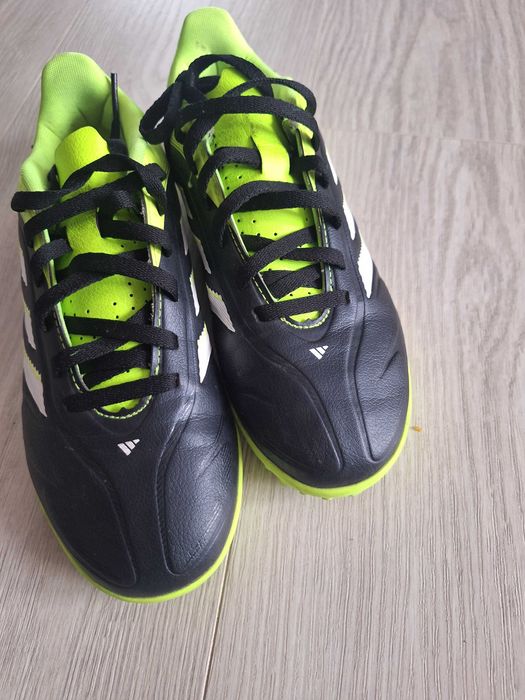 Adidasi fotbal sintetic marime 34 Noi