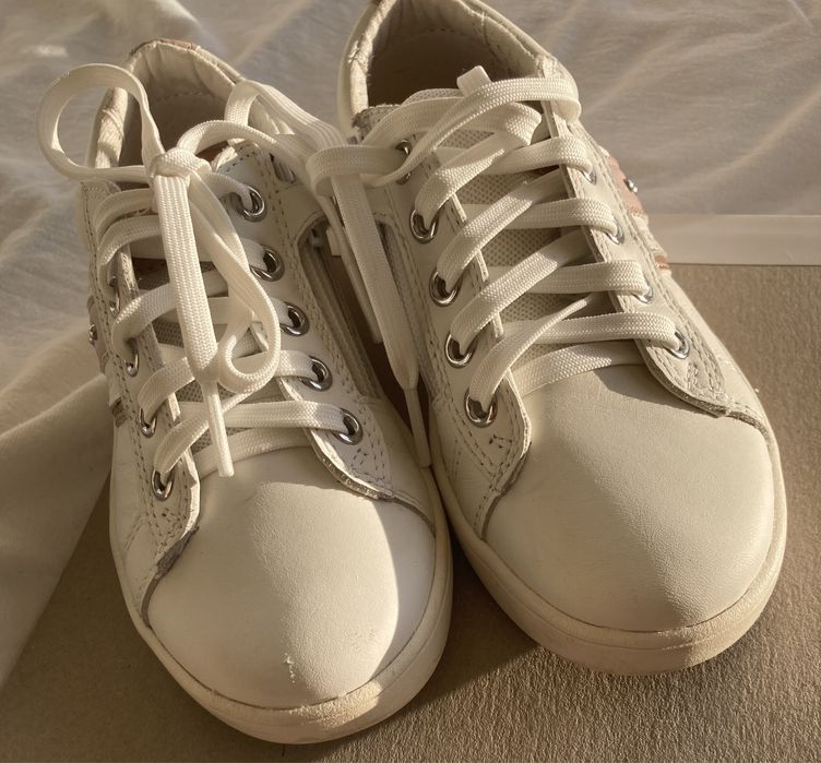 Pantofi alb-roz Geox marime 29