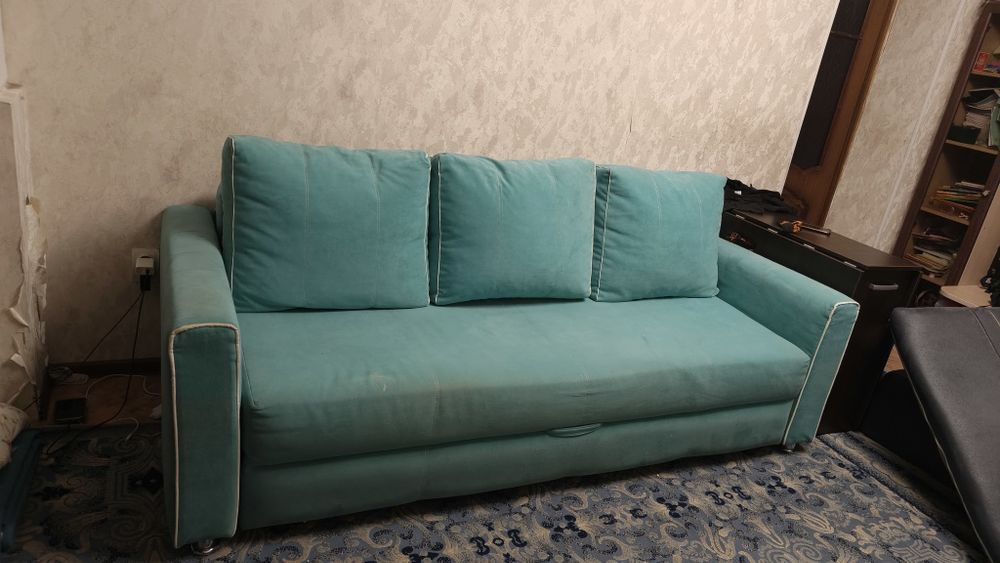 Диван в хорошем состоянии