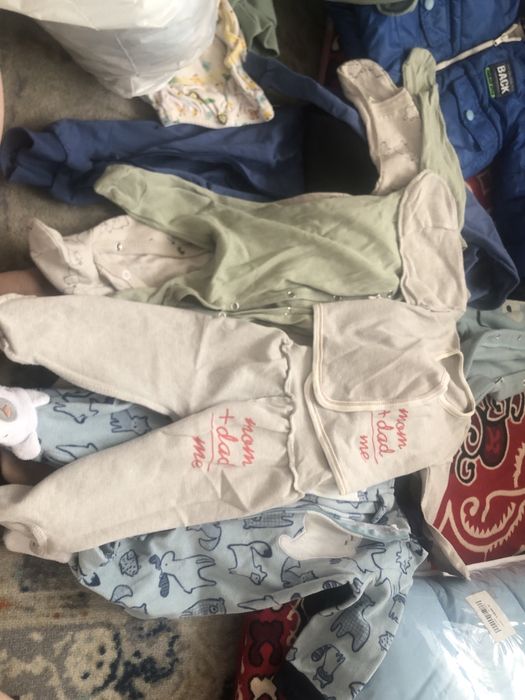 Отдам даром вещи срочно