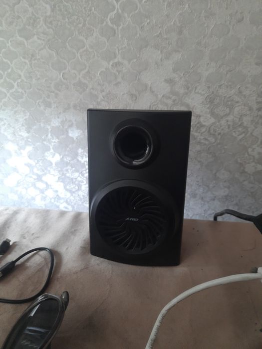 Колонка F&D F190X