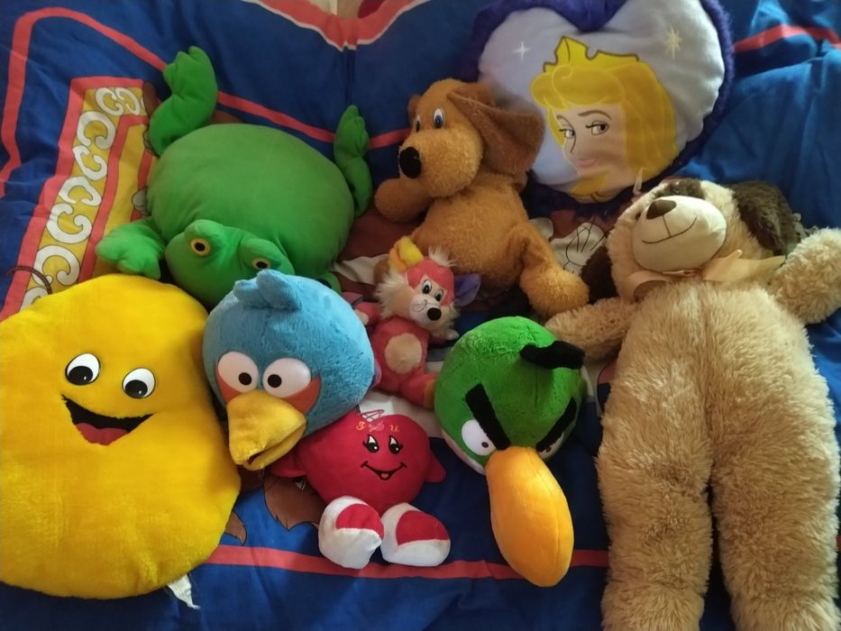 Vând mai multe Pluș uri