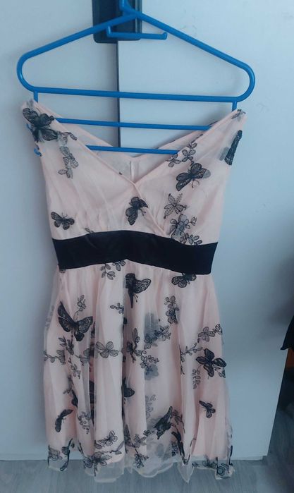 Рокля с пеперуди