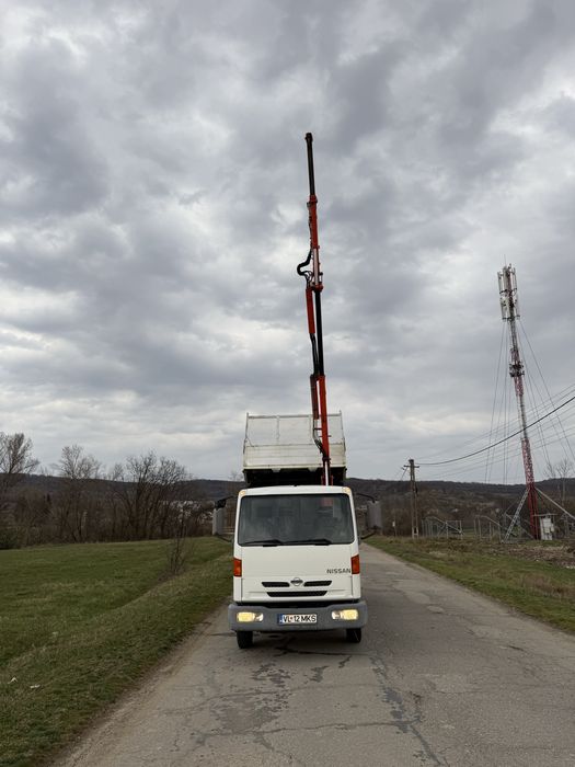 Nissan Atleon Basculabil si Macara