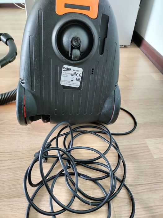 Пылесос Beko рабочий