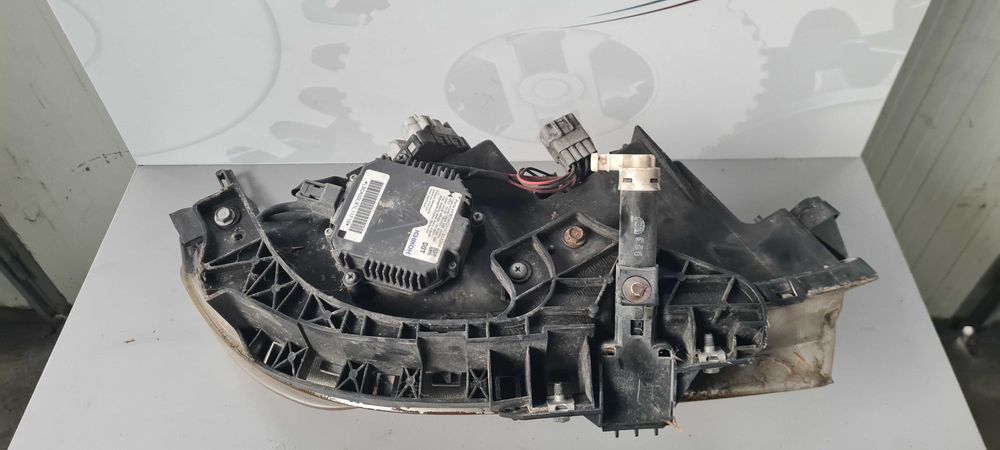 Фар Subaru Forester 2008г.