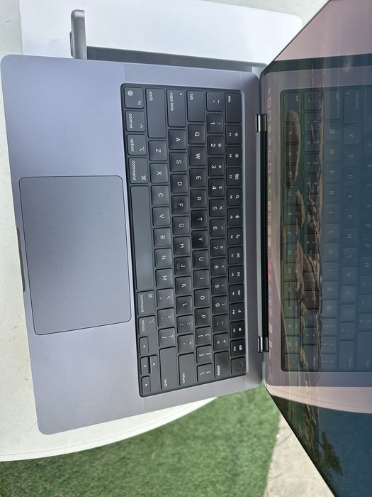 Macbook Pro 14 M3 Pro 18/512
