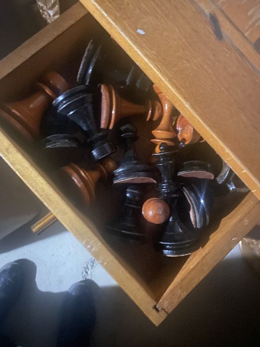 Шахматный стол срочно