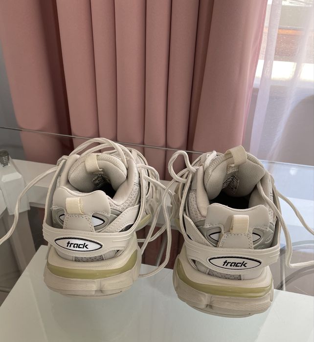 Маратонки Balenciaga track бели