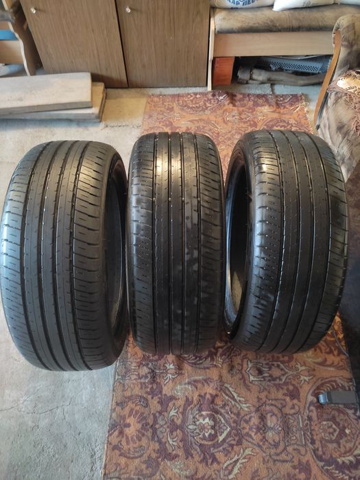 Автошины  Dunlop 255/45/20