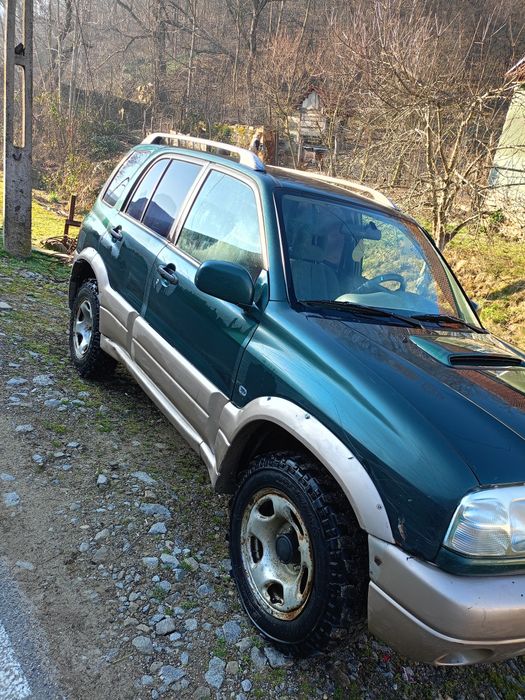 Suzuki Grand Vitara an 2005 moto 4*4r 2L