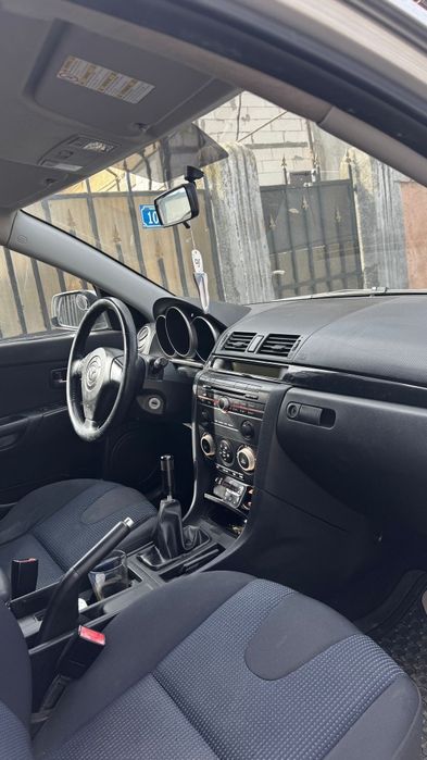 MAZDA 3 2004 — imagine 2