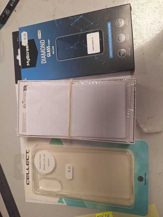 Redmi                  13