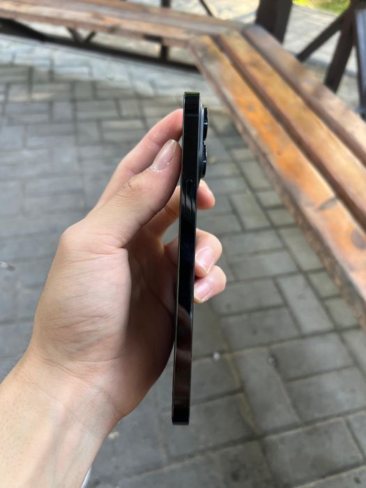 Продою 14 pro max в идеальном состояни