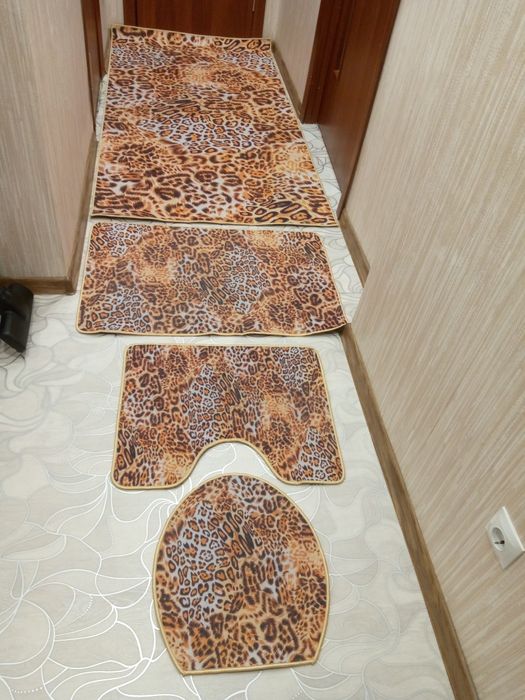 Продам красивый  набор 4 в 1