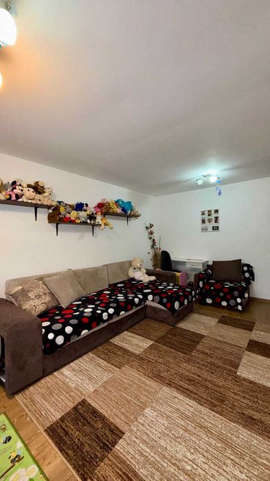 Vand apartament 3 camere