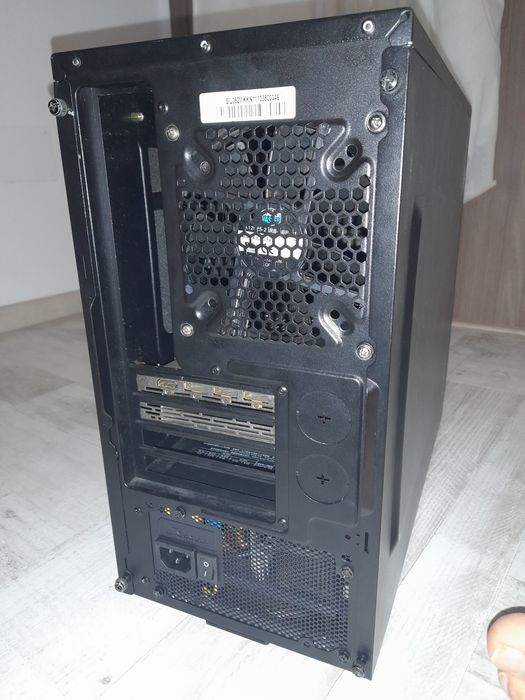 Carcasa PC Coolmaster, format mATX