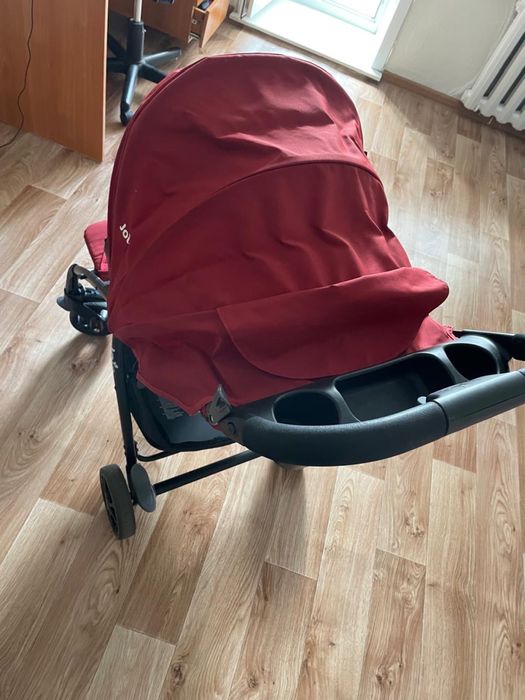 Детская коляска Joie Muze