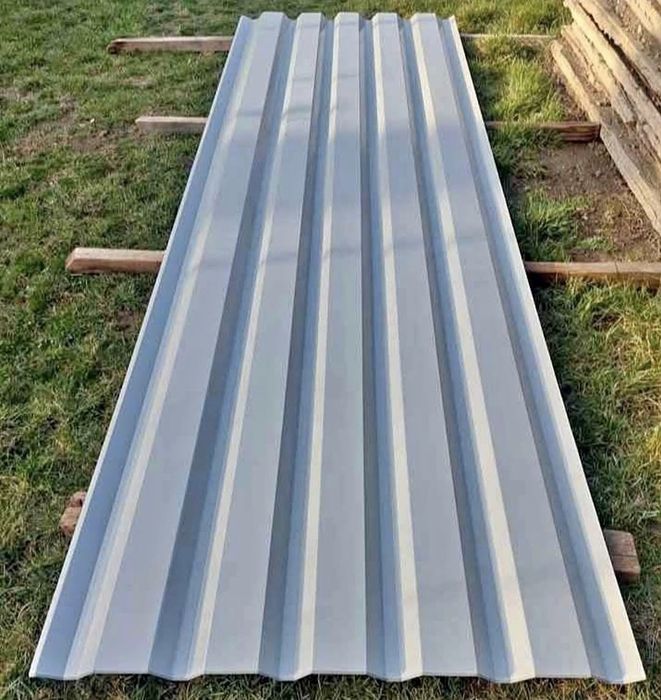 Vând tablă cutată h35 la 6,20metri 
4 metri lungime 
5 metri lungime