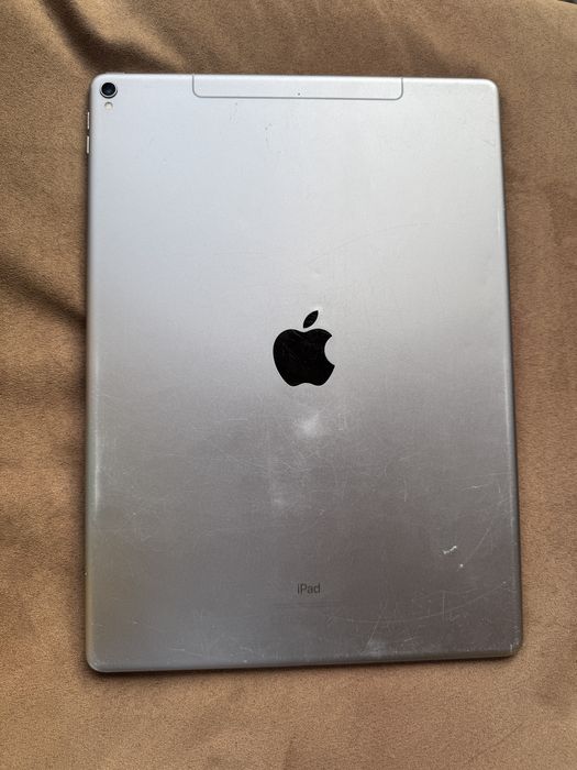 Apple  iPad Pro 12.9 inch  Model A1671