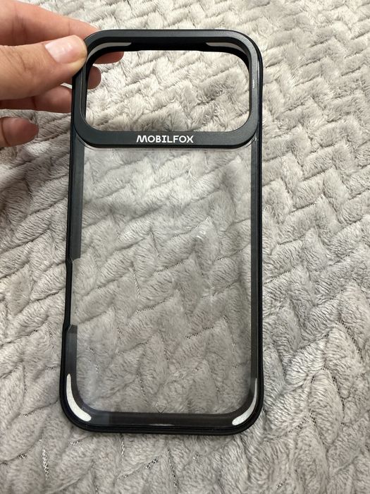 Калъфи за IPhone 17 Pro Max Mobilfox