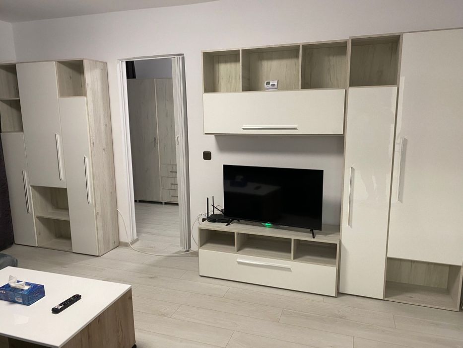 Ofer spre inchiriere ap 3camere regim hotelier...