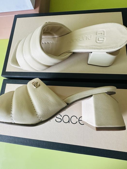 Босоножки Nursace