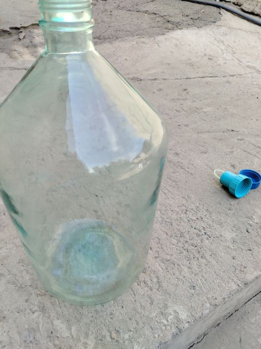 Продам стеклянные бутыли