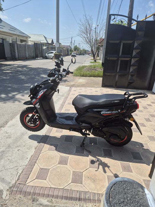 Бумер скутер 2024 года