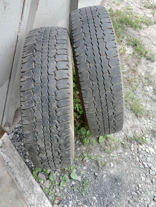 Продам резину 215/75/17,5