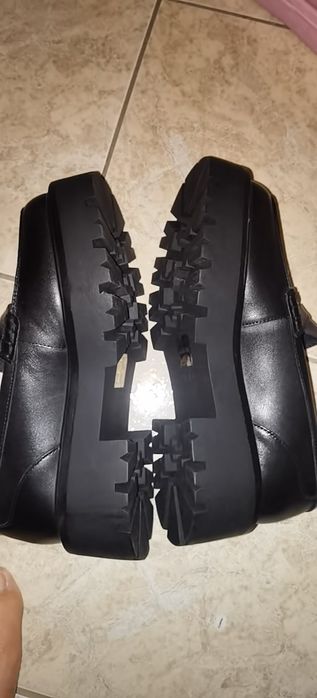 Mocasini sau loafers din piele naturala