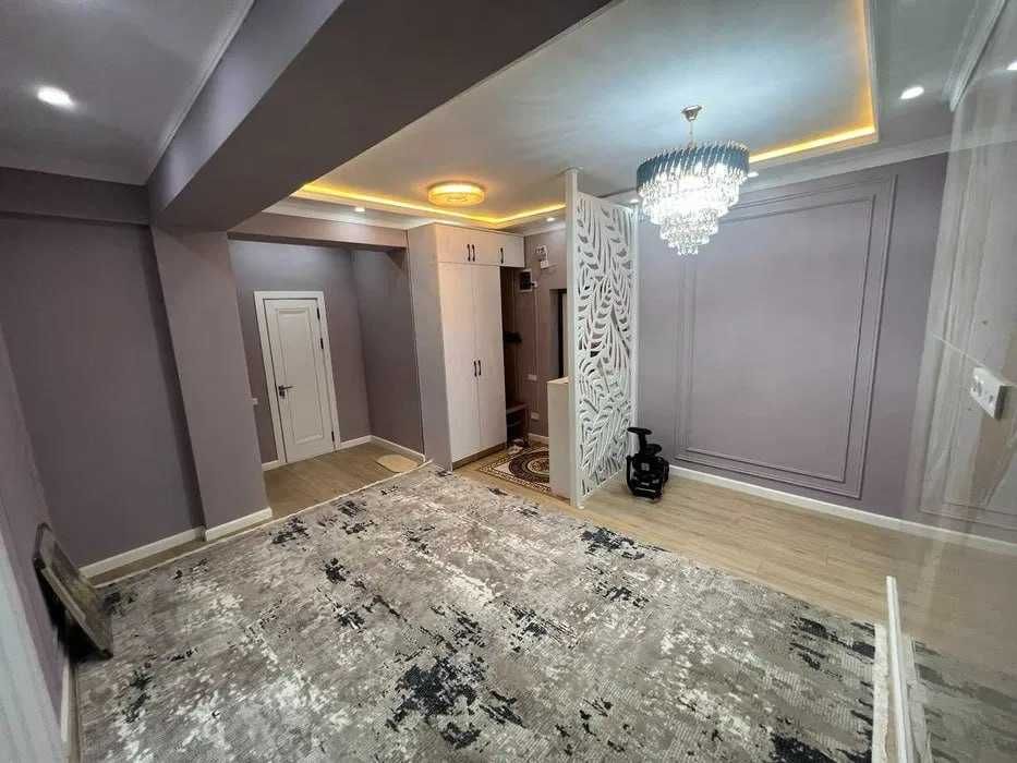 Сдаётся квартира на 4 квартале Юнусабада
Ориентир - клиника Шифо нур