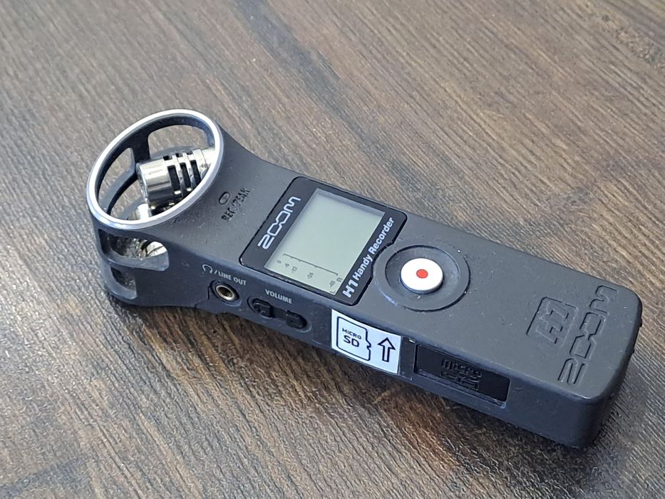 Продам рекордер Zoom H1