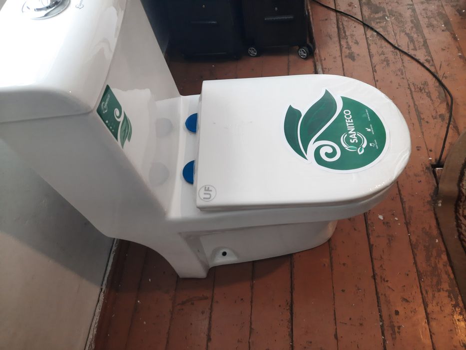 Продам унитаз новый