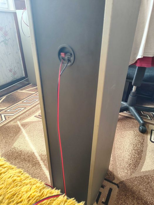 Продавам подови тонколони Jamo FC 6000