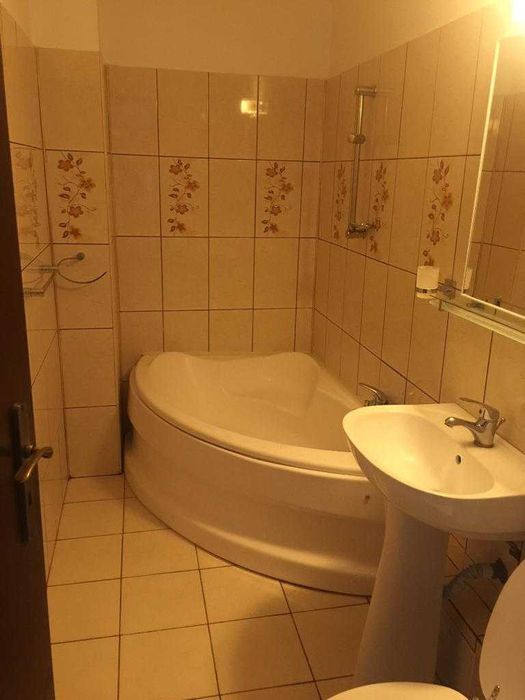 2 camere decomandat Str Sinaia 18 - Pod Doamna Ghica