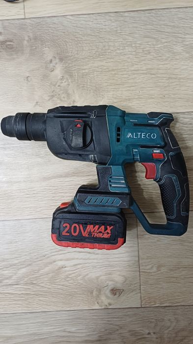 Продам перфоратор