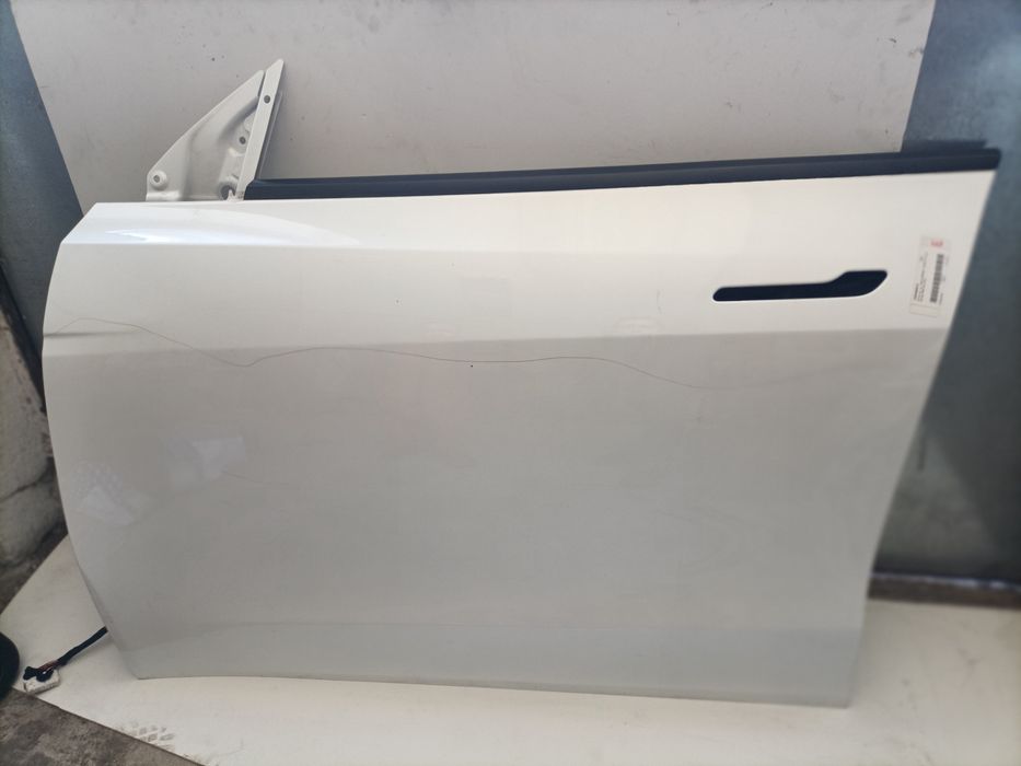 Врати за Tesla Model Y 2021 Long Range