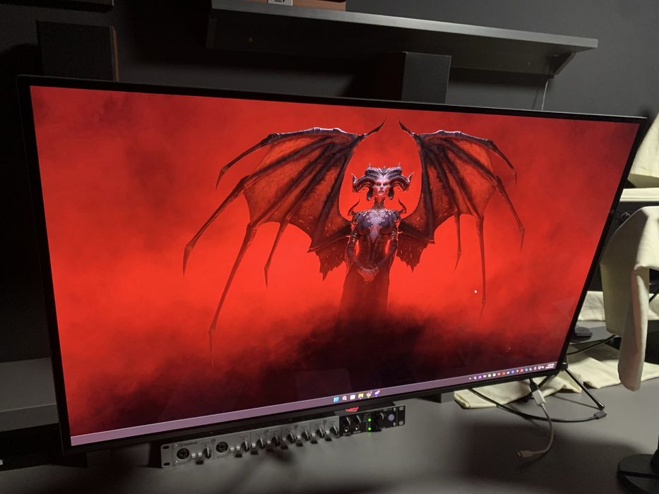 Asus Pc, Asus UCDM - 4k